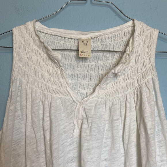 Free People We the Free Womens Size XS White Linen Smocked Tank Top Curved Hem - Picture 2 of 9